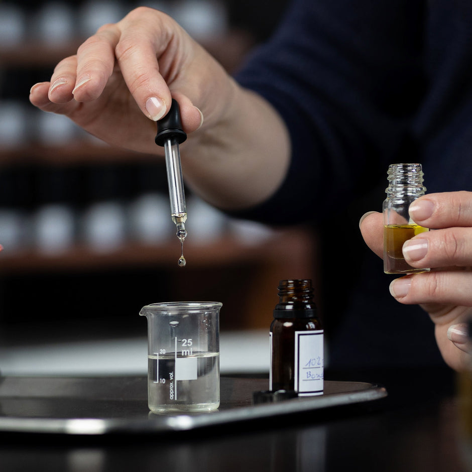 Perufme Making Process Perfume Making Techniques: The Art of Creating Fragrance - Fernweh