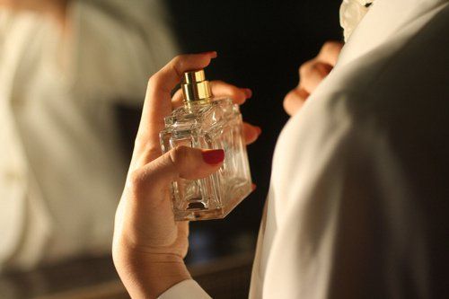 Perfume Etiquette: Finding the Right Balance