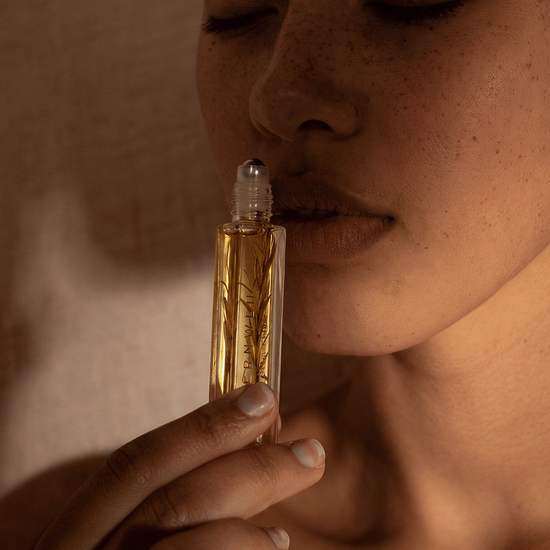 Why Skin-Close Fragrances Are Replacing Loud, Overpowering Perfumes